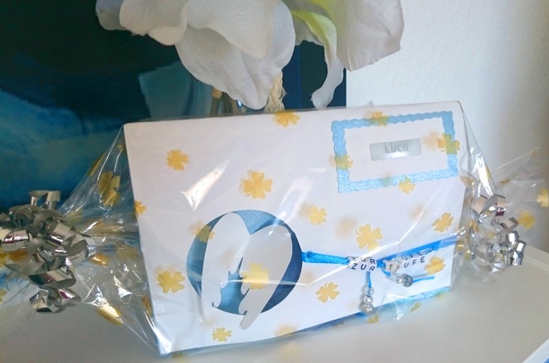 Karte in Geschenkfolie